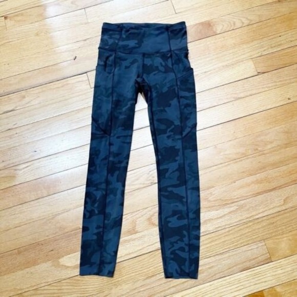 Lululemon Womens Size 2 Fast Free Tight II 25" Non-Reflective Nulux Gray Camo - Picture 6 of 16